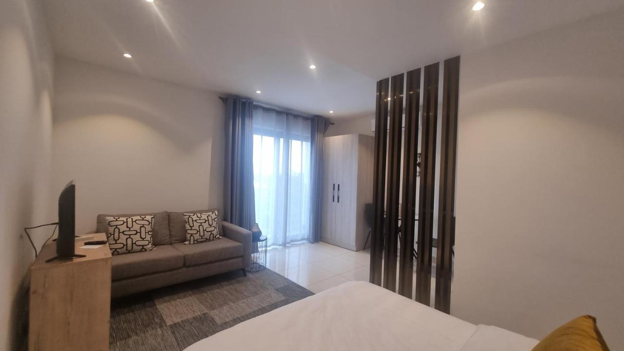 The Lennox Suites By Cozy Accra Esterno foto